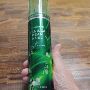 Bath & Body Works Vanilla Bean Noel Lime Fragrance Mist